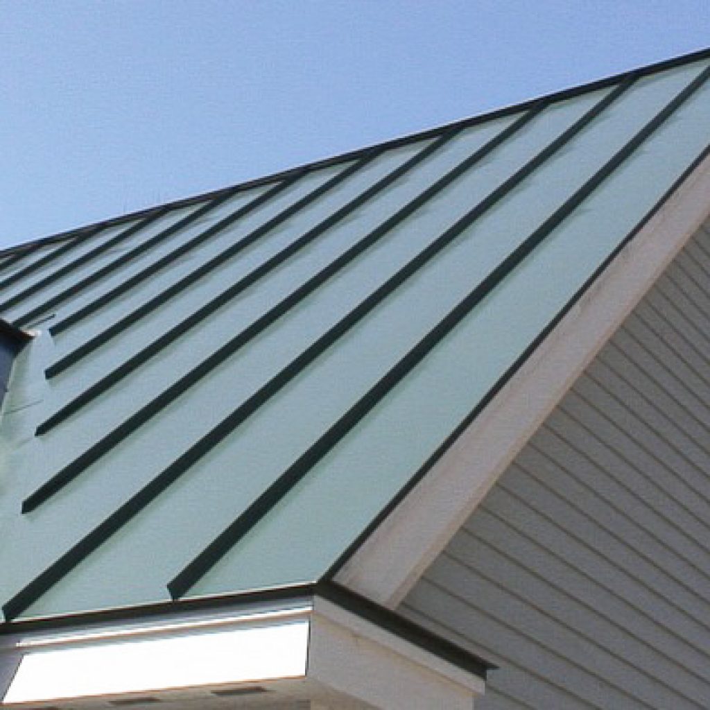 Metal Roofs Withstand High Wind